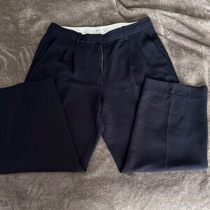 Aritizia Effortless “Curve” Dress Pants